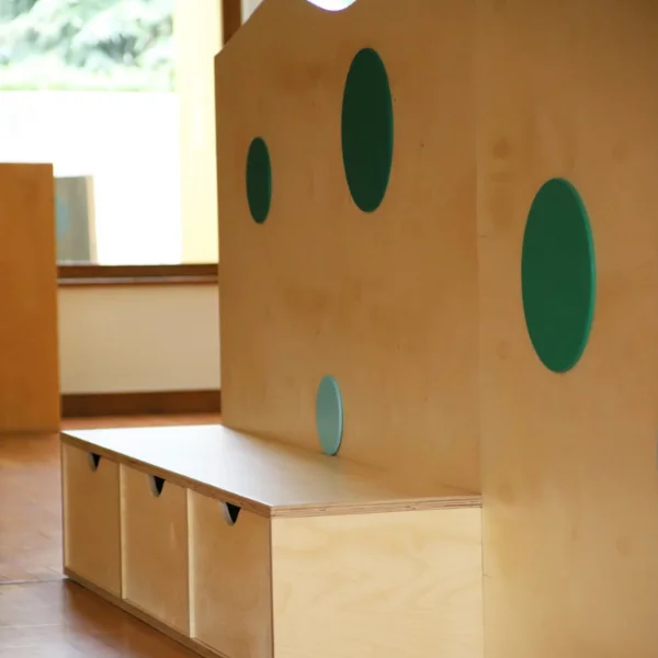 Arredamento-creativo-su-misura-per-scuola-infanzia